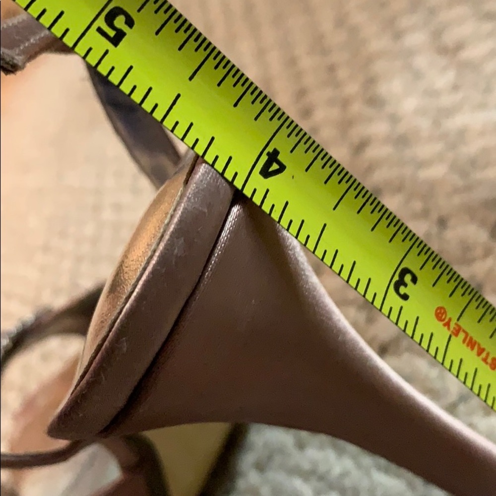 Heels - Picture 4 of 4